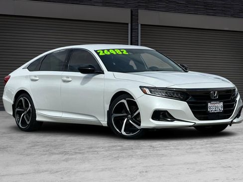 Used 2022 Honda Accord Sport image 2