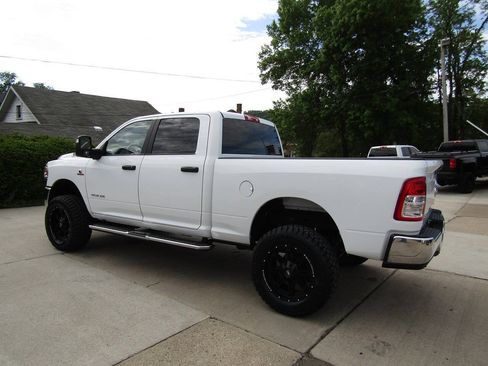 Used 2024 RAM 2500 Big Horn w/ Off Road Package AWD/4WD image 3