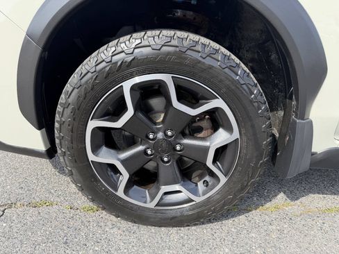 Used 2014 Subaru Crosstrek 2.0i Limited AWD/4WD image 11