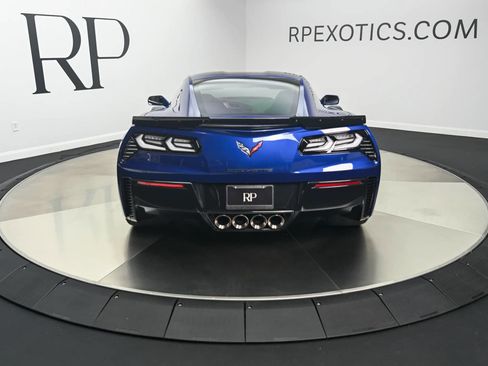 Used 2018 Chevrolet Corvette Z06 RWD image 16