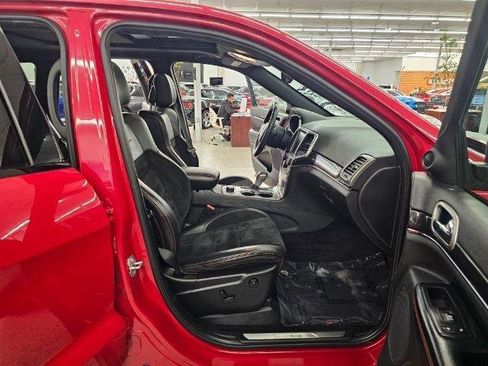 Used 2017 Jeep Grand Cherokee Trailhawk w/ Trailhawk Luxury Group image 31