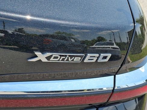 Used 2025 BMW i7 xDrive60 AWD/4WD image 30