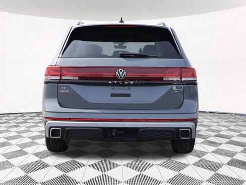 New 2025 Volkswagen Atlas Peak Edition SE image 15