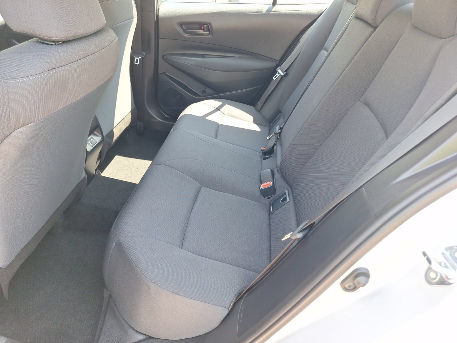 Used 2026 Toyota Corolla LE FWD image 28