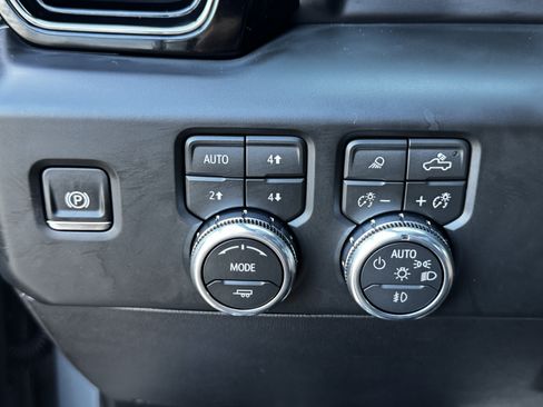 Used 2026 GMC Sierra 1500 AT4 w/ AT4 Premium Package AWD/4WD image 21