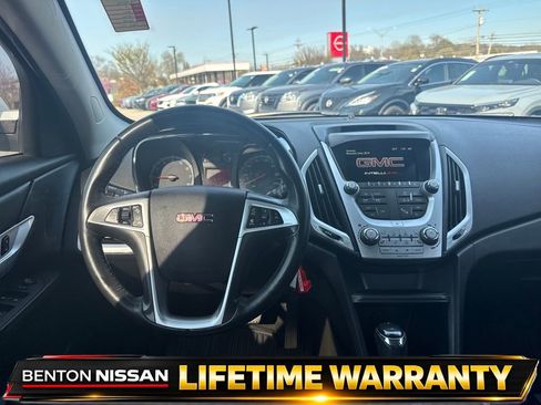 Used 2017 GMC Terrain SLE w/ Technology Package image 14