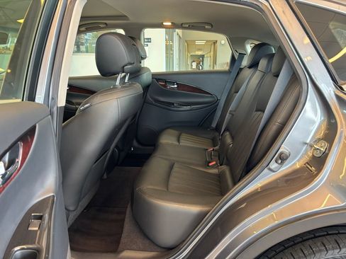 Used 2016 INFINITI QX50 AWD w/ Deluxe Touring Package image 27