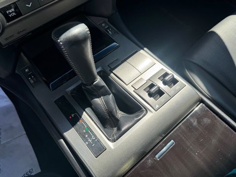 Used 2017 Lexus GX 460 image 39