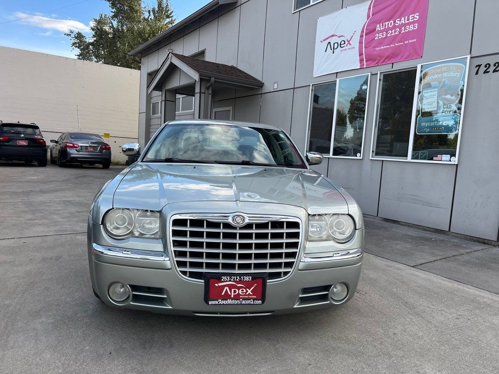 Used 2006 Chrysler 300 C w/ Protection Group II RWD image 2