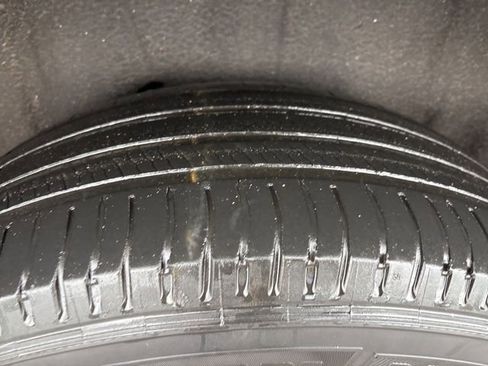 Used 2022 Jeep Grand Cherokee Limited image 16