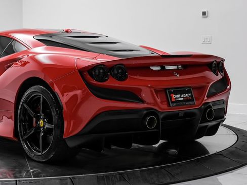 Used 2020 Ferrari F8 Tributo RWD image 15