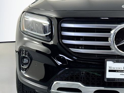 Used 2024 Mercedes-Benz GLB 250 4MATIC image 14