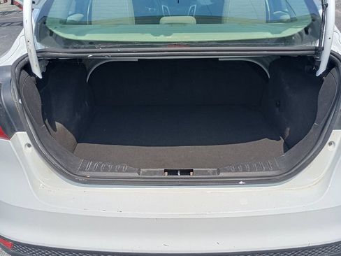 Used 2014 Ford Focus SE FWD image 17