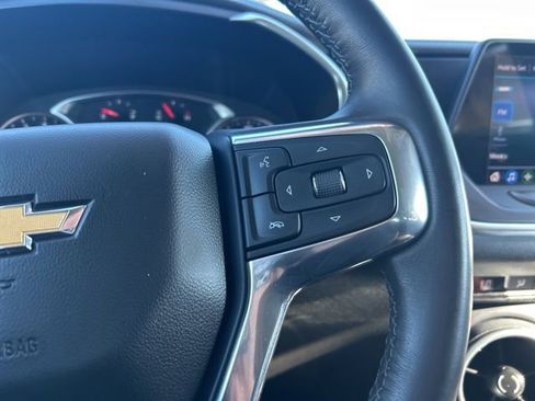 Used 2019 Chevrolet Blazer LT FWD image 25
