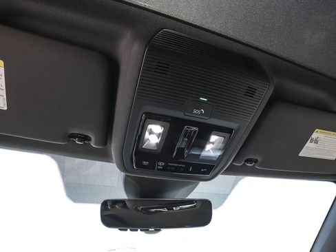 Used 2023 Volkswagen ID.4 Pro S AWD/4WD image 23