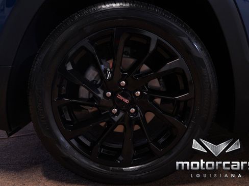 Used 2023 GMC Terrain SLE w/ Driver Convenience Package image 19