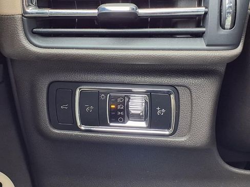 Used 2023 Lincoln Corsair AWD image 20