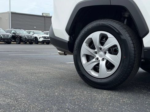 Used 2023 Toyota RAV4 LE FWD image 40