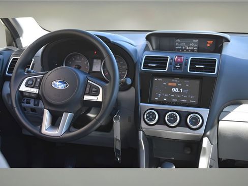 Used 2017 Subaru Forester 2.5i w/ Protection Package #1 image 17