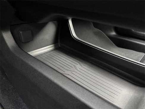 New 2026 Chevrolet Equinox EV RS image 28