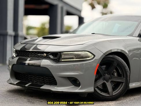 Used 2019 Dodge Charger Scat Pack RWD image 3