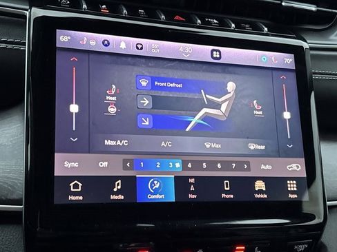 Used 2022 Jeep Grand Cherokee Limited image 33