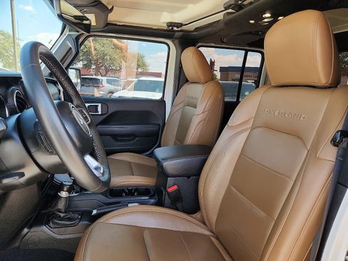 Used 2021 Jeep Gladiator Overland w/ Popular Equipment Package AWD/4WD image 15