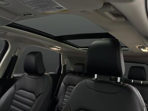 Used 2024 Ford Edge SEL w/ Convenience Package AWD/4WD image 12