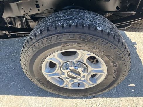 Used 2025 Ford F250 XLT w/ FX4 Off-Road Package AWD/4WD image 14