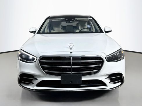 Used 2024 Mercedes-Benz S 580 4MATIC Sedan image 2