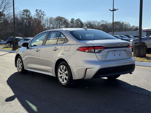 Certified 2025 Toyota Corolla LE image 22
