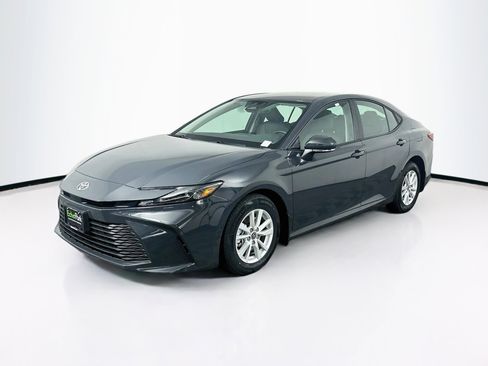 Used 2026 Toyota Camry LE w/ Convenience Package FWD image 3