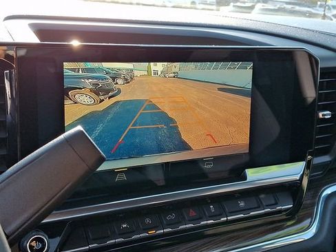 Used 2023 Chevrolet Silverado 1500 LT image 19