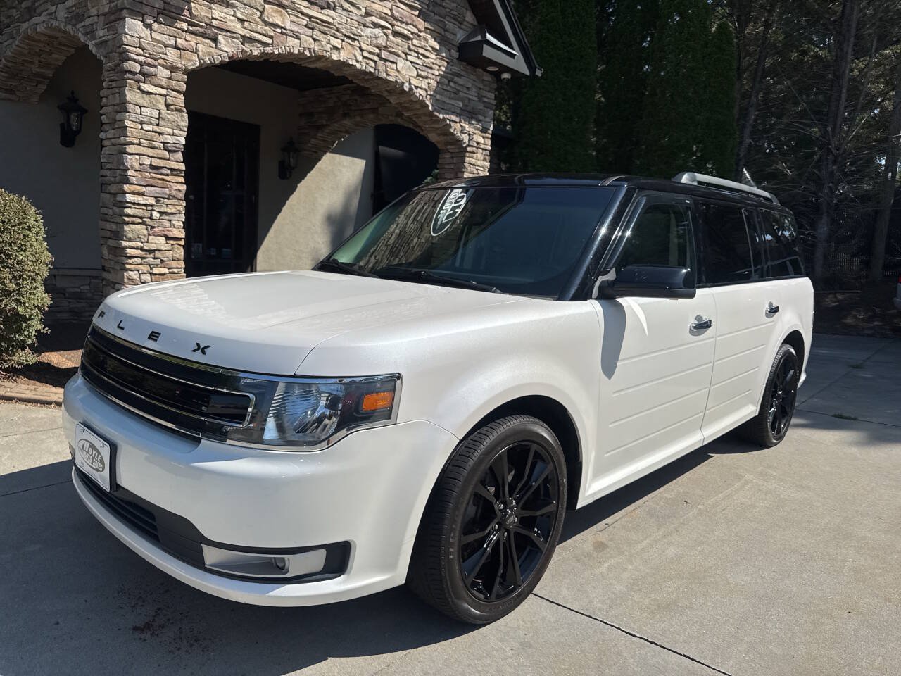 Used 2019 Ford Flex SEL w/ Equipment Group 202A AWD/4WD image 2