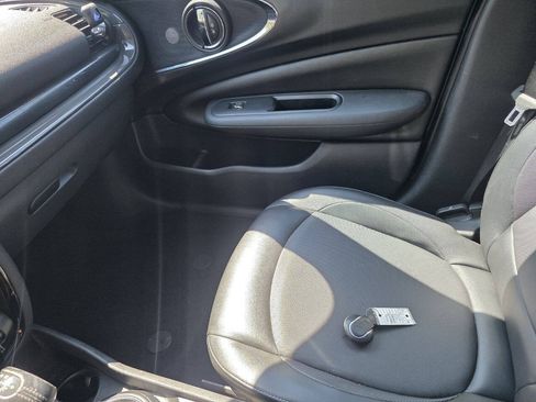 Used 2016 MINI Cooper Clubman FWD image 10