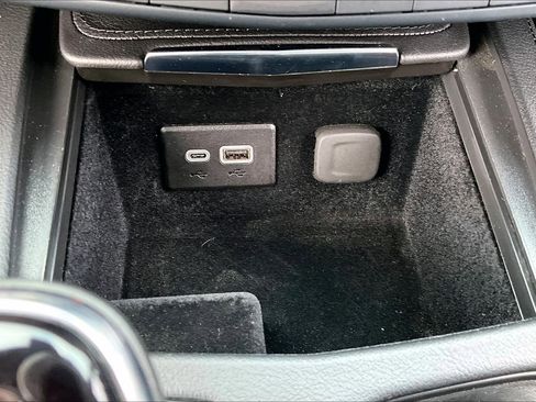 Used 2024 Cadillac XT4 Sport image 25