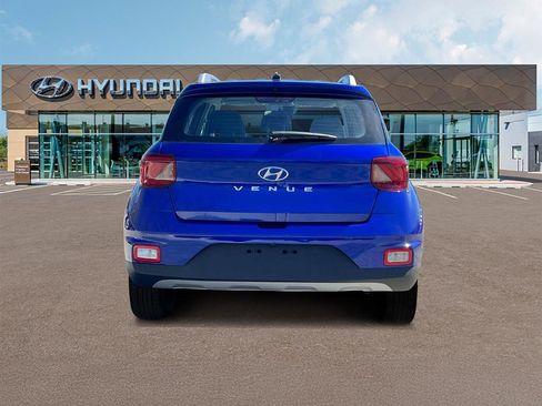 New 2025 Hyundai Venue Limited image 6