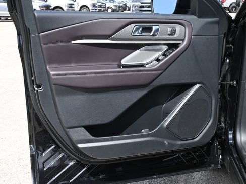 New 2026 Ford Explorer Platinum RWD image 17