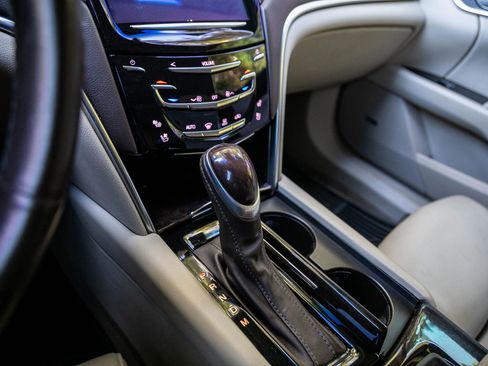 Used 2015 Cadillac XTS Premium image 22