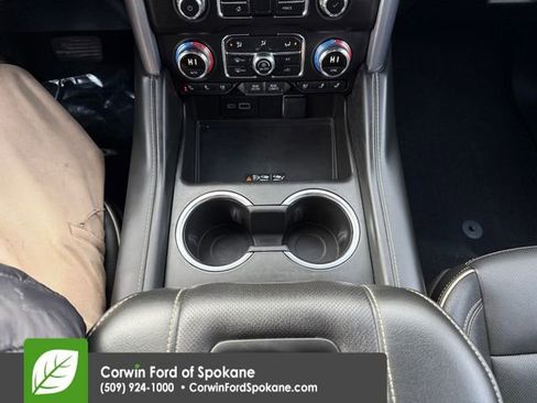 Used 2024 GMC Yukon XL SLT image 35