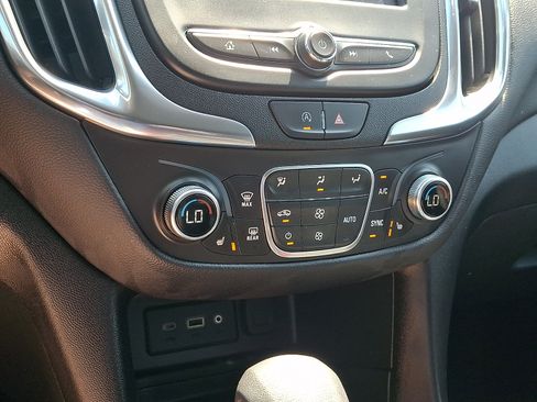 Certified 2024 Chevrolet Equinox LT FWD image 15