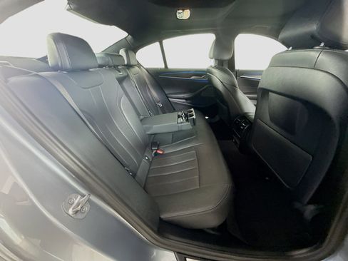 Used 2023 BMW 530e w/ M Sport Package RWD image 27