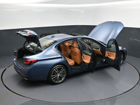 Used 2023 BMW 530e xDrive w/ Convenience Package image 49