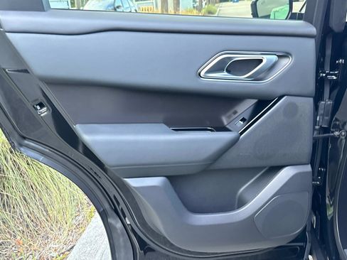 New 2026 Land Rover Range Rover Velar Dynamic SE image 13
