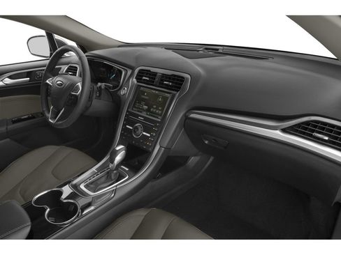 Used 2015 Ford Fusion Titanium FWD image 11