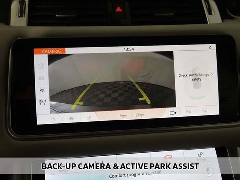 Used 2022 Land Rover Range Rover Sport SVR image 8