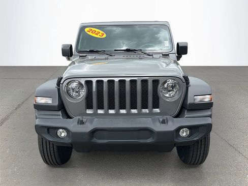 Used 2023 Jeep Wrangler Unlimited Sport AWD/4WD image 9