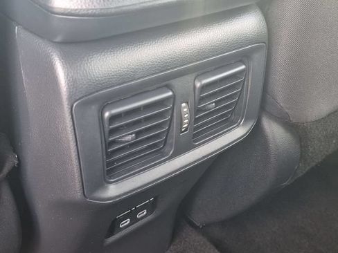 Used 2025 Toyota RAV4 XLE AWD/4WD image 26