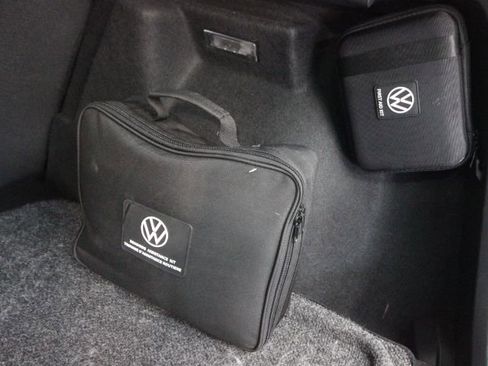 Used 2022 Volkswagen Taos SE image 7