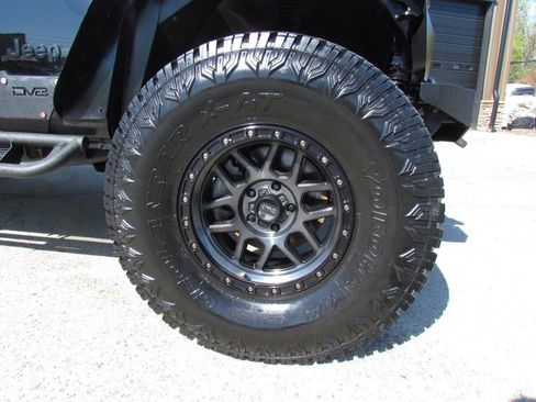 Used 2021 Jeep Wrangler Unlimited Sport image 25